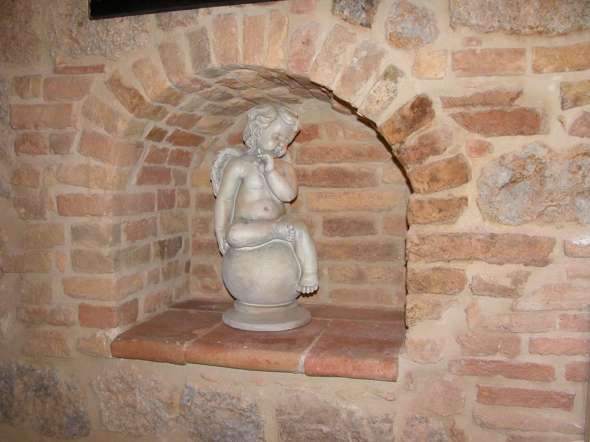 Al Pozzo Dei Desideri Hotel San Gimignano Exterior photo